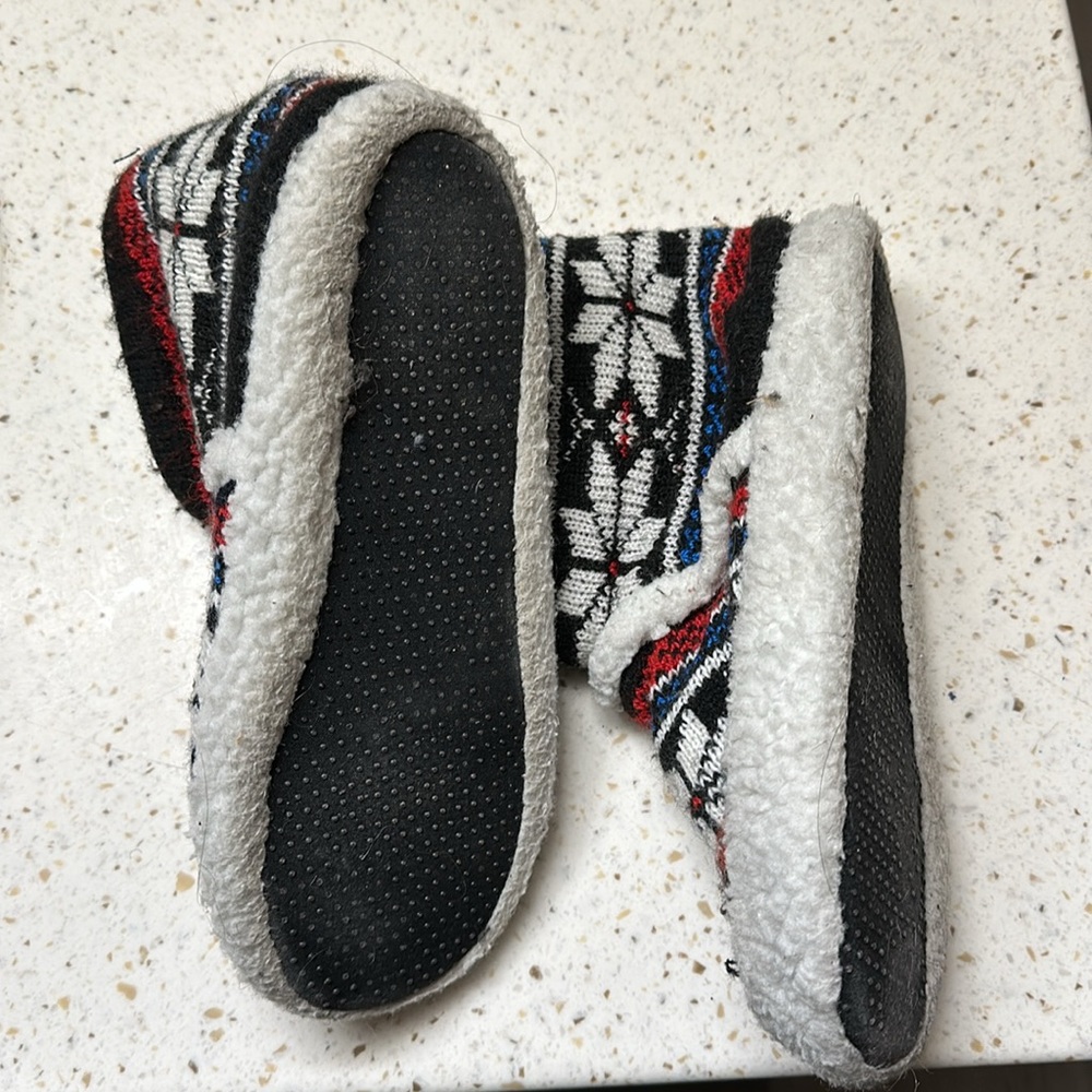 Slippers - Picture 4 of 5